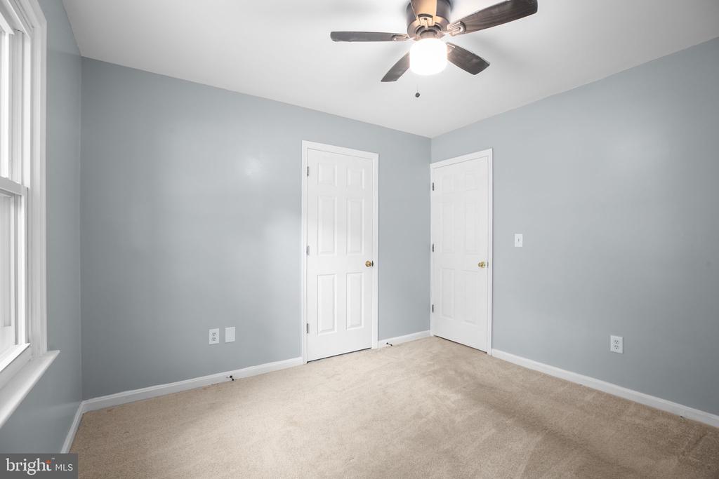 10608 HOLLEYBROOKE DR, SPOTSYLVANIA, Virginia 22553, 4 Bedrooms Bedrooms, ,3 BathroomsBathrooms,Residential,10608 HOLLEYBROOKE DR,VASP2041912 MLS # VASP2041912