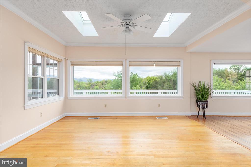 1050 ALMOND DR, LURAY, Virginia 22835, 5 Bedrooms Bedrooms, ,4 BathroomsBathrooms,Residential,1050 ALMOND DR,VAPA2006388 MLS # VAPA2006388