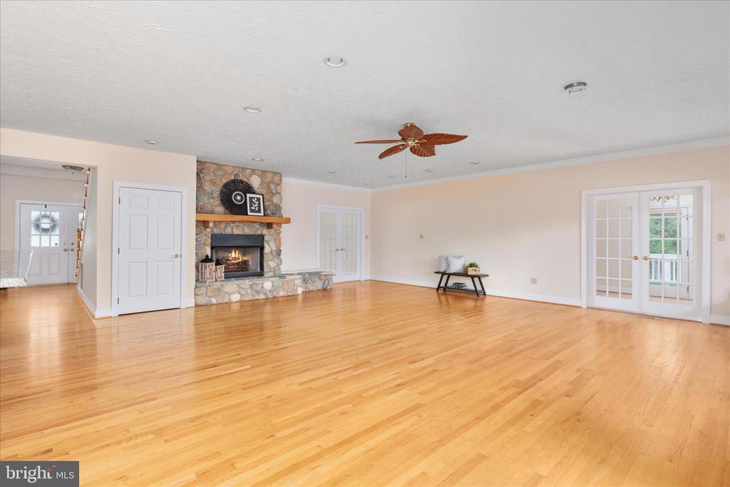 1050 ALMOND DR, LURAY, Virginia 22835, 5 Bedrooms Bedrooms, ,4 BathroomsBathrooms,Residential,1050 ALMOND DR,VAPA2006388 MLS # VAPA2006388