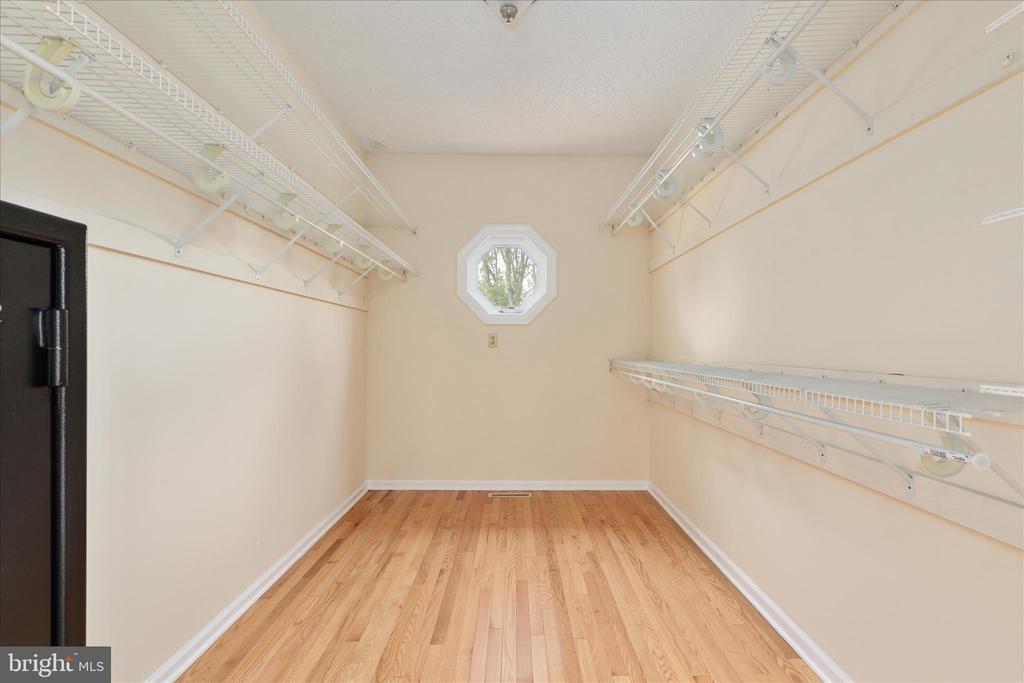 1050 ALMOND DR, LURAY, Virginia 22835, 5 Bedrooms Bedrooms, ,4 BathroomsBathrooms,Residential,1050 ALMOND DR,VAPA2006388 MLS # VAPA2006388