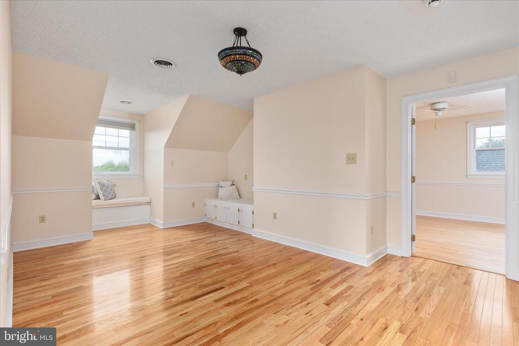 1050 ALMOND DR, LURAY, Virginia 22835, 5 Bedrooms Bedrooms, ,4 BathroomsBathrooms,Residential,1050 ALMOND DR,VAPA2006388 MLS # VAPA2006388