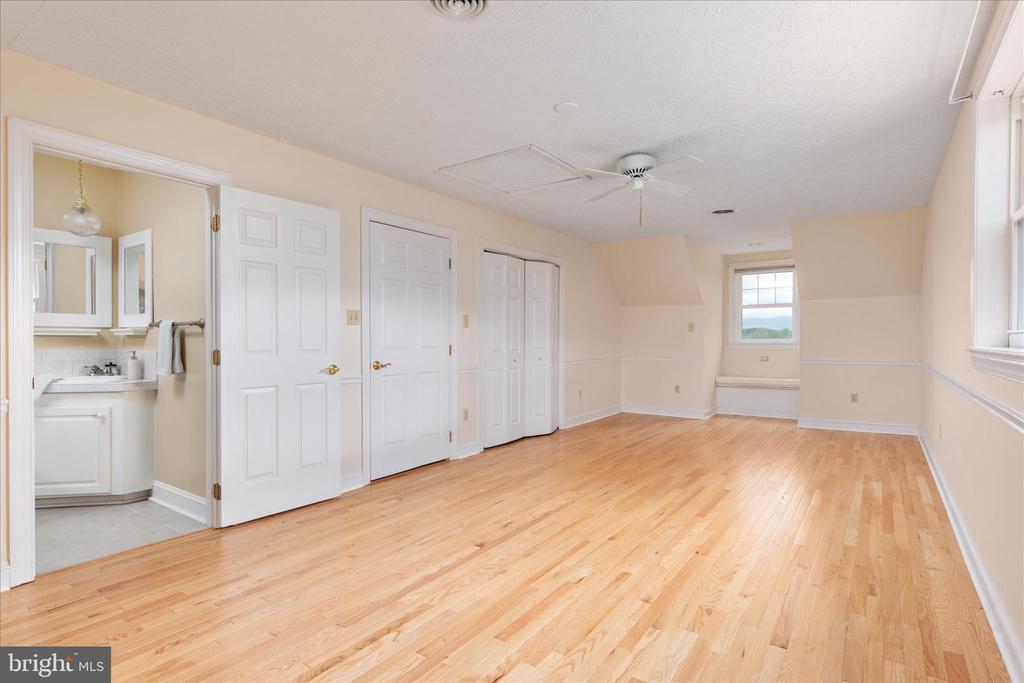 1050 ALMOND DR, LURAY, Virginia 22835, 5 Bedrooms Bedrooms, ,4 BathroomsBathrooms,Residential,1050 ALMOND DR,VAPA2006388 MLS # VAPA2006388