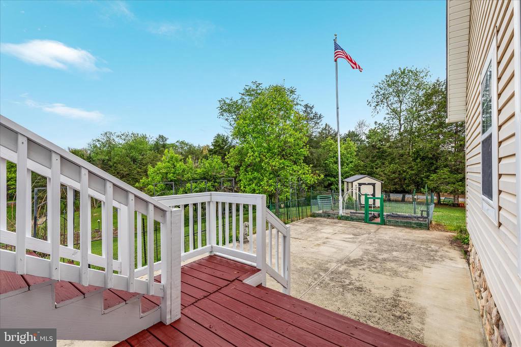 1050 ALMOND DR, LURAY, Virginia 22835, 5 Bedrooms Bedrooms, ,4 BathroomsBathrooms,Residential,1050 ALMOND DR,VAPA2006388 MLS # VAPA2006388