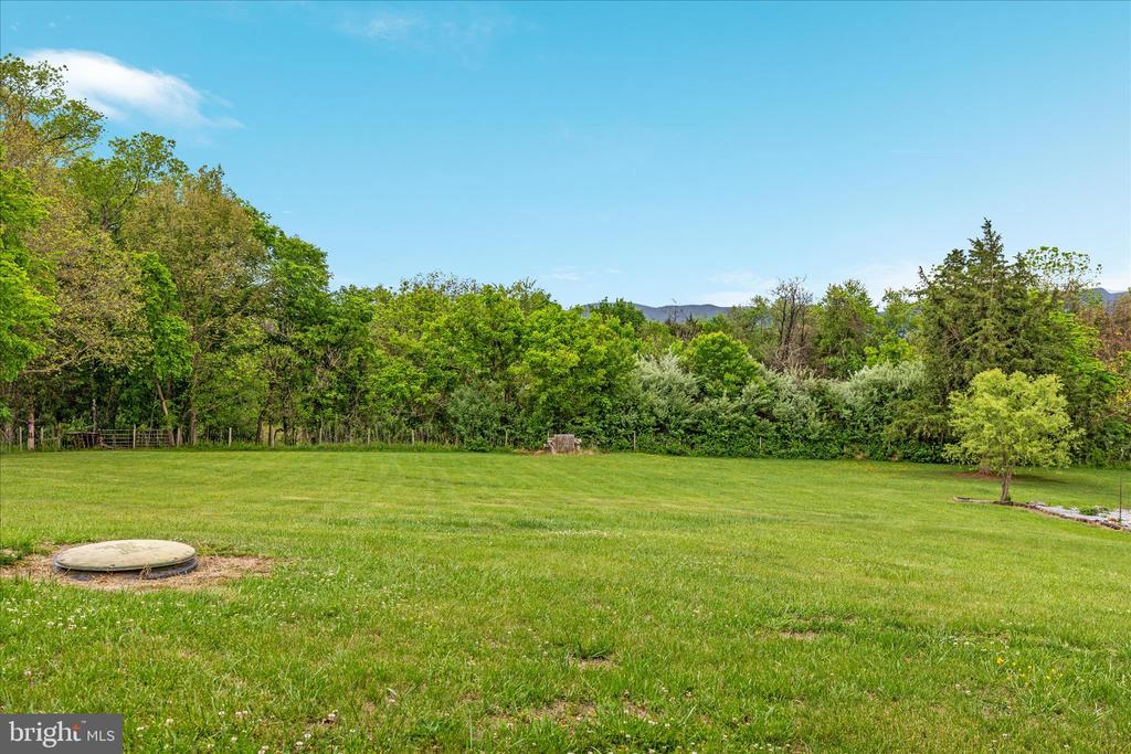 1050 ALMOND DR, LURAY, Virginia 22835, 5 Bedrooms Bedrooms, ,4 BathroomsBathrooms,Residential,1050 ALMOND DR,VAPA2006388 MLS # VAPA2006388