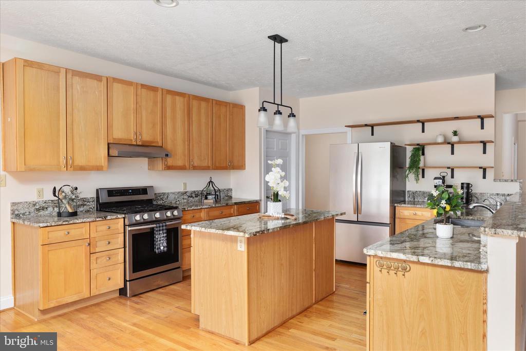 1050 ALMOND DR, LURAY, Virginia 22835, 5 Bedrooms Bedrooms, ,4 BathroomsBathrooms,Residential,1050 ALMOND DR,VAPA2006388 MLS # VAPA2006388