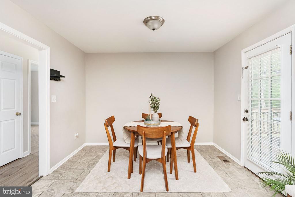 3150 SARETH LN, LOCUST GROVE, Virginia 22508, 3 Bedrooms Bedrooms, ,2 BathroomsBathrooms,Residential,3150 SARETH LN,VAOR2014062 MLS # VAOR2014062