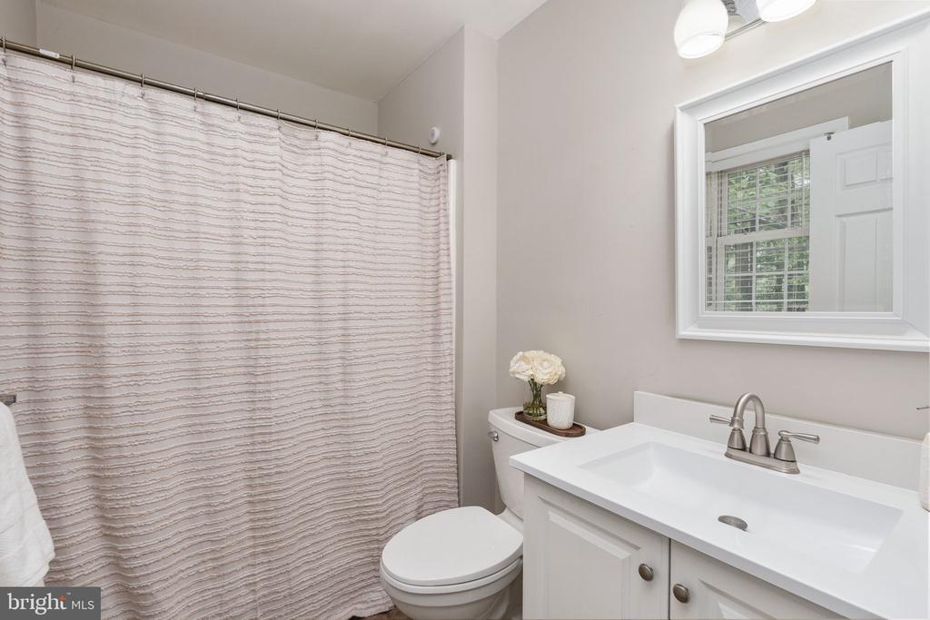 3150 SARETH LN, LOCUST GROVE, Virginia 22508, 3 Bedrooms Bedrooms, ,2 BathroomsBathrooms,Residential,3150 SARETH LN,VAOR2014062 MLS # VAOR2014062