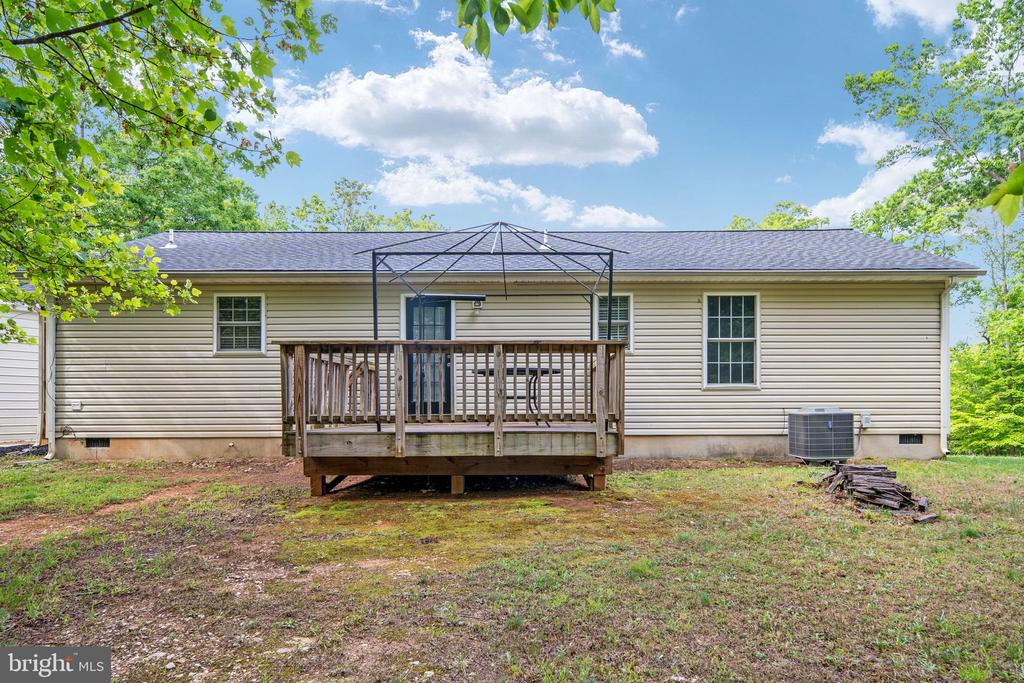 3150 SARETH LN, LOCUST GROVE, Virginia 22508, 3 Bedrooms Bedrooms, ,2 BathroomsBathrooms,Residential,3150 SARETH LN,VAOR2014062 MLS # VAOR2014062