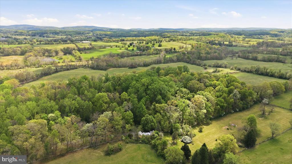 2674 FIVE POINTS RD, MARSHALL, Virginia 20115, 2 Bedrooms Bedrooms, ,2 BathroomsBathrooms,Residential,2674 FIVE POINTS RD,VAFQ2021996 MLS # VAFQ2021996 2674 FIVE POINTS RD, MARSHALL, Virginia 20115, 2 Bedrooms Bedrooms, ,2 BathroomsBathrooms,Residential,2674 FIVE POINTS RD,VAFQ2021996 MLS # VAFQ2021996