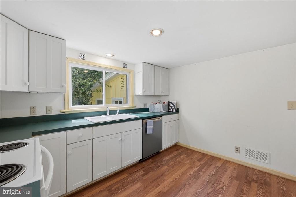 2674 FIVE POINTS RD, MARSHALL, Virginia 20115, 2 Bedrooms Bedrooms, ,2 BathroomsBathrooms,Residential,2674 FIVE POINTS RD,VAFQ2021996 MLS # VAFQ2021996 2674 FIVE POINTS RD, MARSHALL, Virginia 20115, 2 Bedrooms Bedrooms, ,2 BathroomsBathrooms,Residential,2674 FIVE POINTS RD,VAFQ2021996 MLS # VAFQ2021996