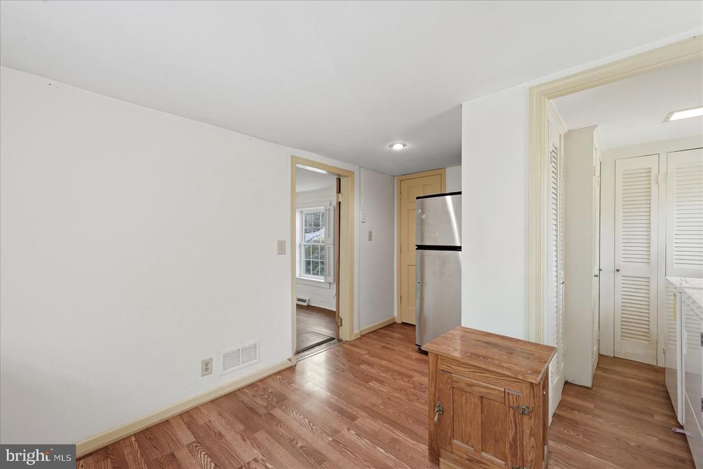 2674 FIVE POINTS RD, MARSHALL, Virginia 20115, 2 Bedrooms Bedrooms, ,2 BathroomsBathrooms,Residential,2674 FIVE POINTS RD,VAFQ2021996 MLS # VAFQ2021996 2674 FIVE POINTS RD, MARSHALL, Virginia 20115, 2 Bedrooms Bedrooms, ,2 BathroomsBathrooms,Residential,2674 FIVE POINTS RD,VAFQ2021996 MLS # VAFQ2021996