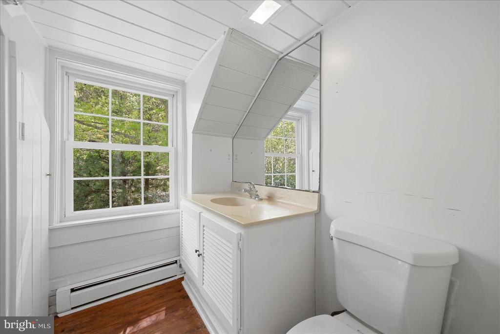 2674 FIVE POINTS RD, MARSHALL, Virginia 20115, 2 Bedrooms Bedrooms, ,2 BathroomsBathrooms,Residential,2674 FIVE POINTS RD,VAFQ2021996 MLS # VAFQ2021996 2674 FIVE POINTS RD, MARSHALL, Virginia 20115, 2 Bedrooms Bedrooms, ,2 BathroomsBathrooms,Residential,2674 FIVE POINTS RD,VAFQ2021996 MLS # VAFQ2021996