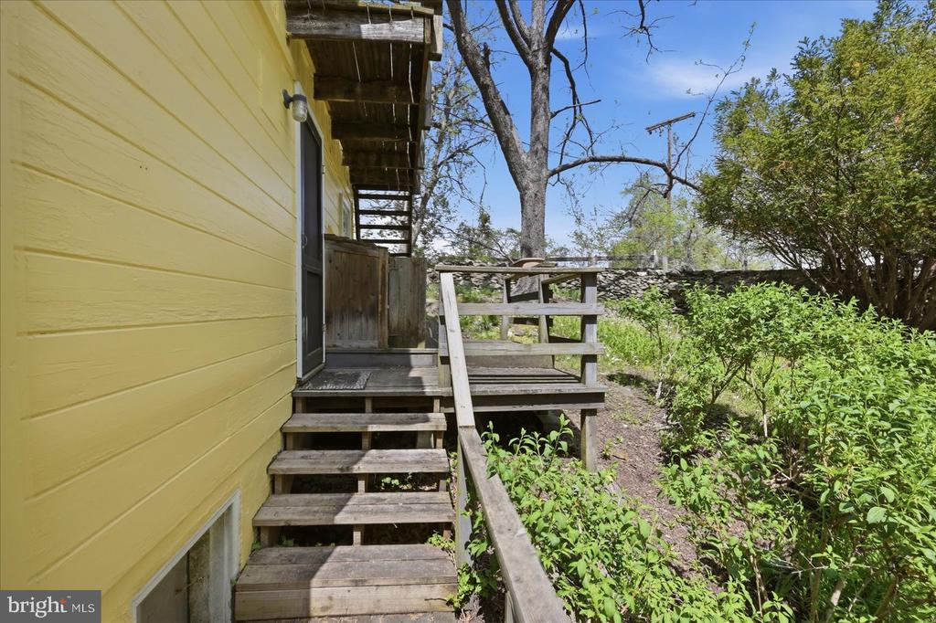 2674 FIVE POINTS RD, MARSHALL, Virginia 20115, 2 Bedrooms Bedrooms, ,2 BathroomsBathrooms,Residential,2674 FIVE POINTS RD,VAFQ2021996 MLS # VAFQ2021996 2674 FIVE POINTS RD, MARSHALL, Virginia 20115, 2 Bedrooms Bedrooms, ,2 BathroomsBathrooms,Residential,2674 FIVE POINTS RD,VAFQ2021996 MLS # VAFQ2021996