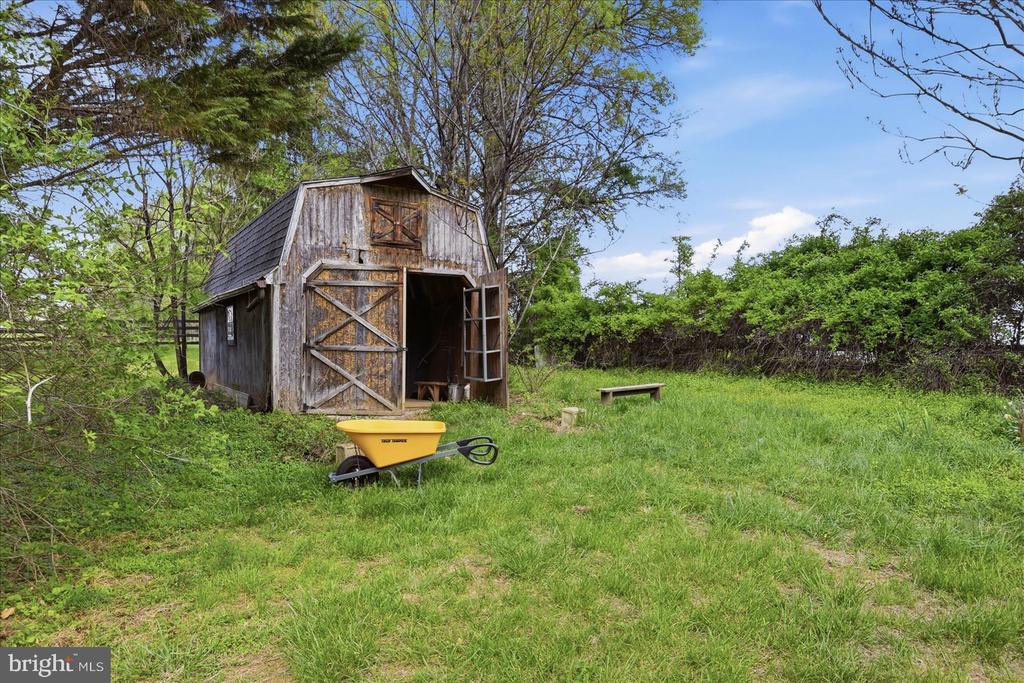 2674 FIVE POINTS RD, MARSHALL, Virginia 20115, 2 Bedrooms Bedrooms, ,2 BathroomsBathrooms,Residential,2674 FIVE POINTS RD,VAFQ2021996 MLS # VAFQ2021996 2674 FIVE POINTS RD, MARSHALL, Virginia 20115, 2 Bedrooms Bedrooms, ,2 BathroomsBathrooms,Residential,2674 FIVE POINTS RD,VAFQ2021996 MLS # VAFQ2021996