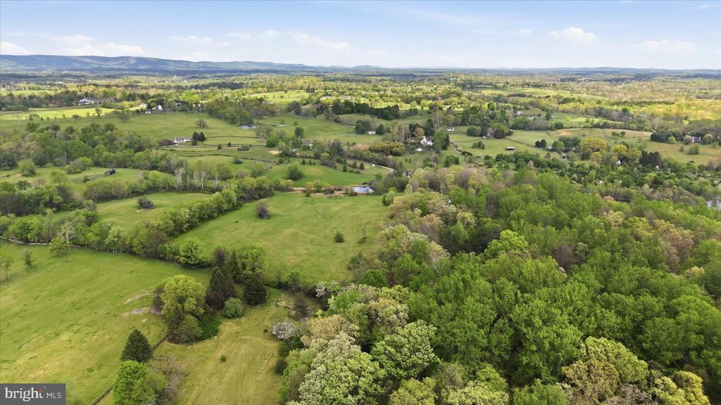 2674 FIVE POINTS RD, MARSHALL, Virginia 20115, 2 Bedrooms Bedrooms, ,2 BathroomsBathrooms,Residential,2674 FIVE POINTS RD,VAFQ2021996 MLS # VAFQ2021996 2674 FIVE POINTS RD, MARSHALL, Virginia 20115, 2 Bedrooms Bedrooms, ,2 BathroomsBathrooms,Residential,2674 FIVE POINTS RD,VAFQ2021996 MLS # VAFQ2021996