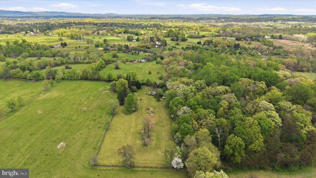 2674 FIVE POINTS RD, MARSHALL, Virginia 20115, 2 Bedrooms Bedrooms, ,2 BathroomsBathrooms,Residential,2674 FIVE POINTS RD,VAFQ2021996 MLS # VAFQ2021996 2674 FIVE POINTS RD, MARSHALL, Virginia 20115, 2 Bedrooms Bedrooms, ,2 BathroomsBathrooms,Residential,2674 FIVE POINTS RD,VAFQ2021996 MLS # VAFQ2021996
