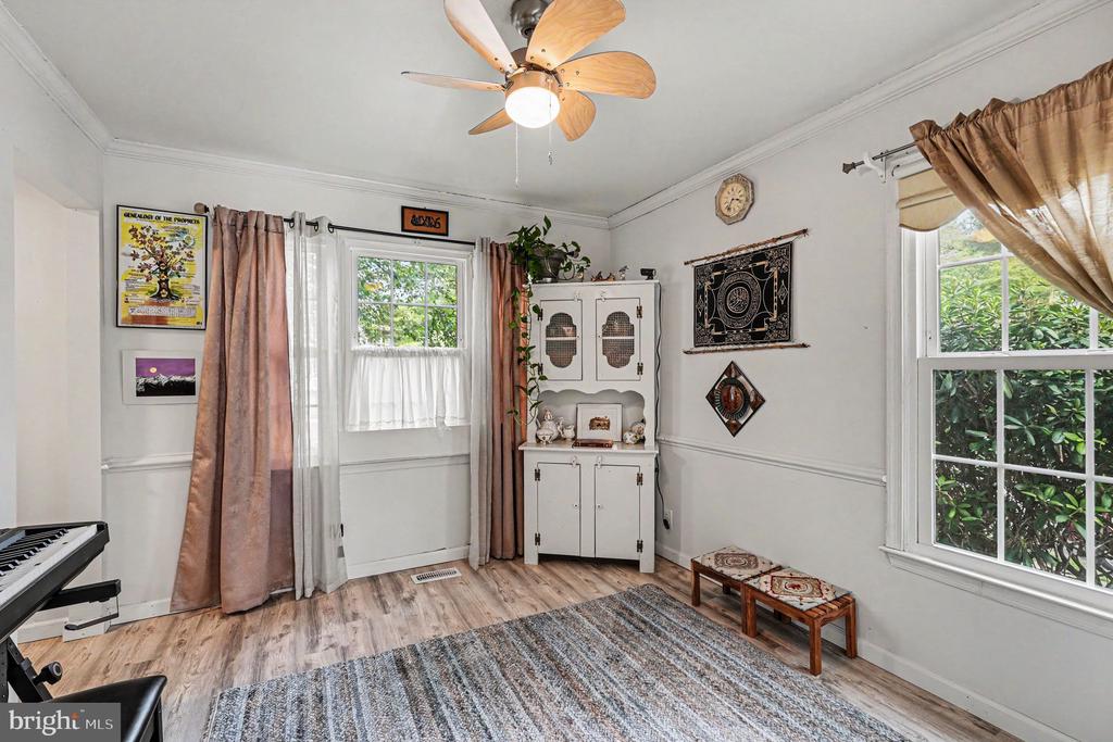 740 CHERRY TREE LN, WARRENTON, Virginia 20186, 4 Bedrooms Bedrooms, ,3 BathroomsBathrooms,Residential,740 CHERRY TREE LN,VAFQ2022098 MLS # VAFQ2022098