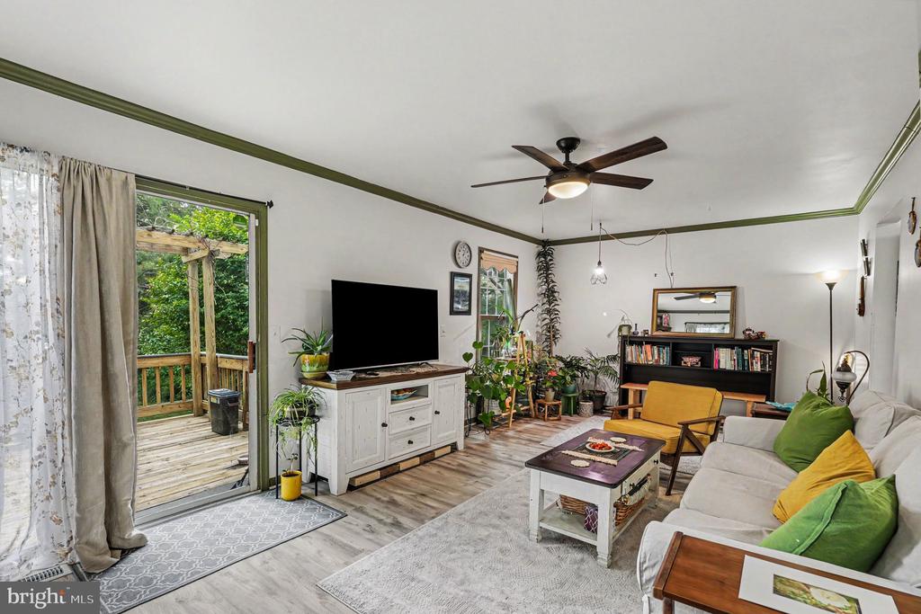 740 CHERRY TREE LN, WARRENTON, Virginia 20186, 4 Bedrooms Bedrooms, ,3 BathroomsBathrooms,Residential,740 CHERRY TREE LN,VAFQ2022098 MLS # VAFQ2022098