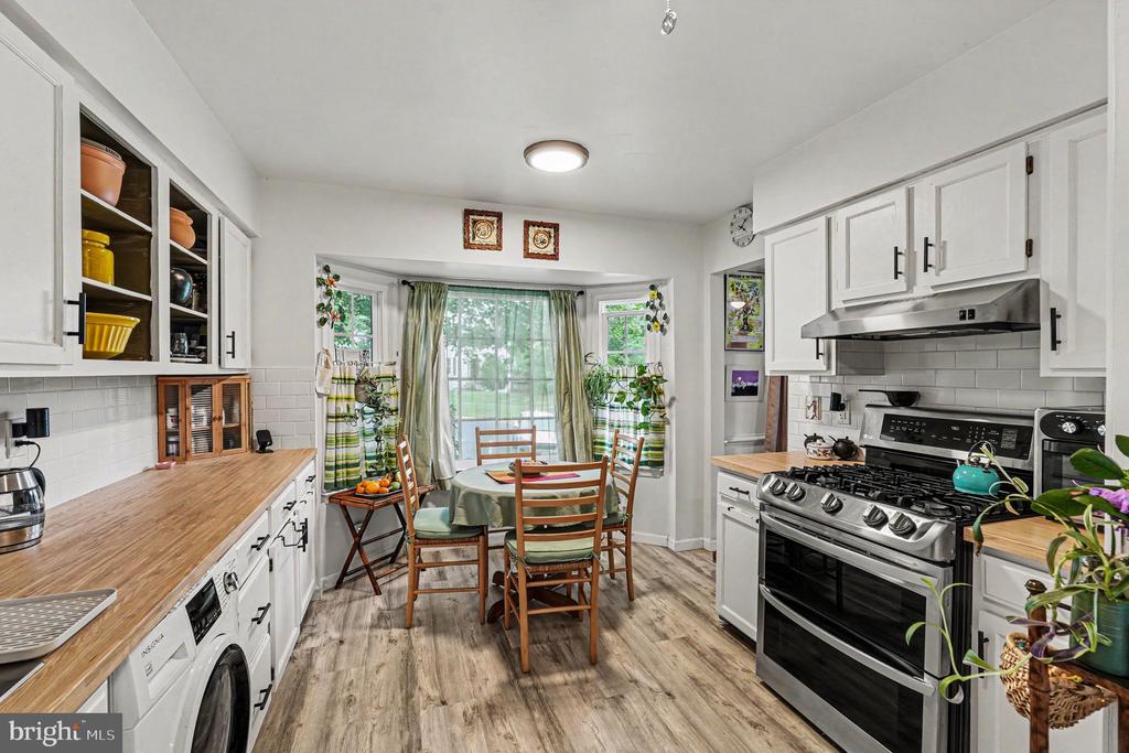 740 CHERRY TREE LN, WARRENTON, Virginia 20186, 4 Bedrooms Bedrooms, ,3 BathroomsBathrooms,Residential,740 CHERRY TREE LN,VAFQ2022098 MLS # VAFQ2022098