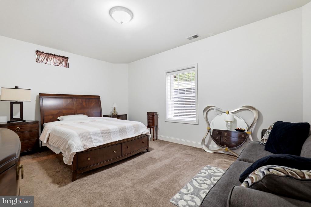 7308 GLENHAVEN DR, FREDERICKSBURG, Virginia 22407, 4 Bedrooms Bedrooms, ,3 BathroomsBathrooms,Residential,7308 GLENHAVEN DR,VASP2040648 MLS # VASP2040648