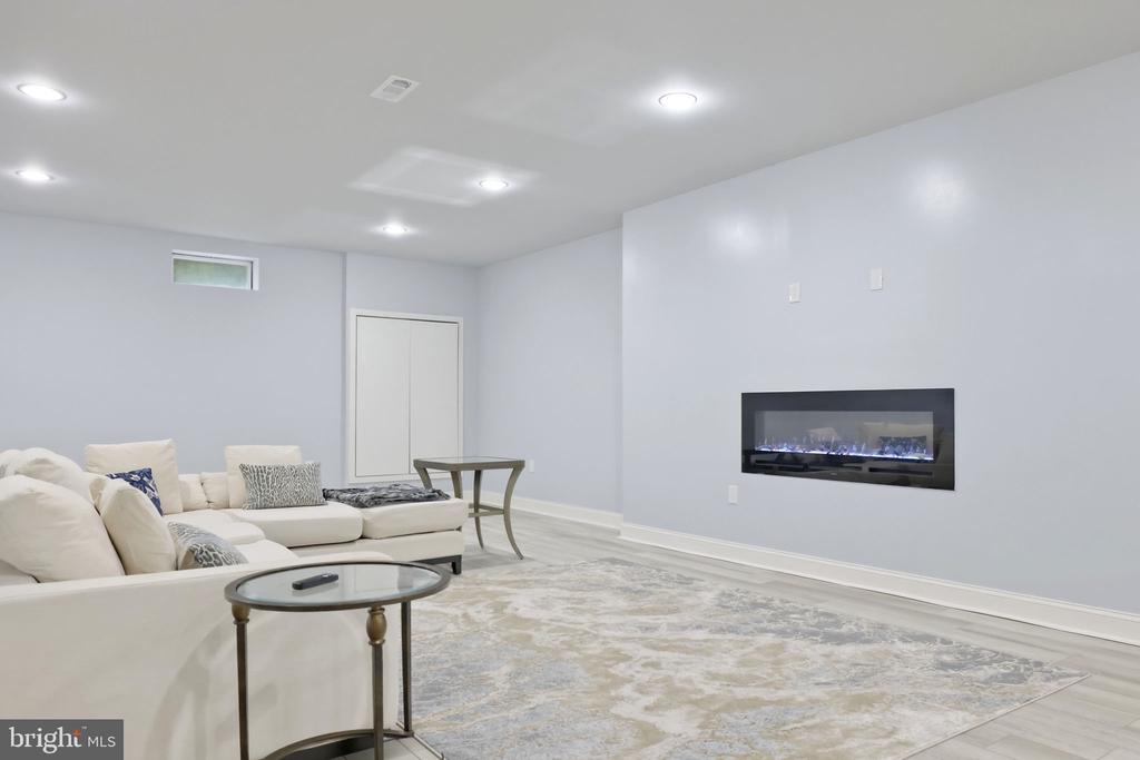 7308 GLENHAVEN DR, FREDERICKSBURG, Virginia 22407, 4 Bedrooms Bedrooms, ,3 BathroomsBathrooms,Residential,7308 GLENHAVEN DR,VASP2040648 MLS # VASP2040648