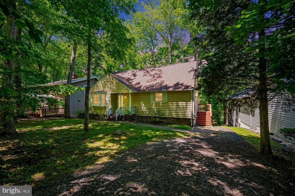 139 LARKSPUR LN, LOCUST GROVE, Virginia 22508, 4 Bedrooms Bedrooms, ,3 BathroomsBathrooms,Residential,139 LARKSPUR LN,VAOR2014164 MLS # VAOR2014164
