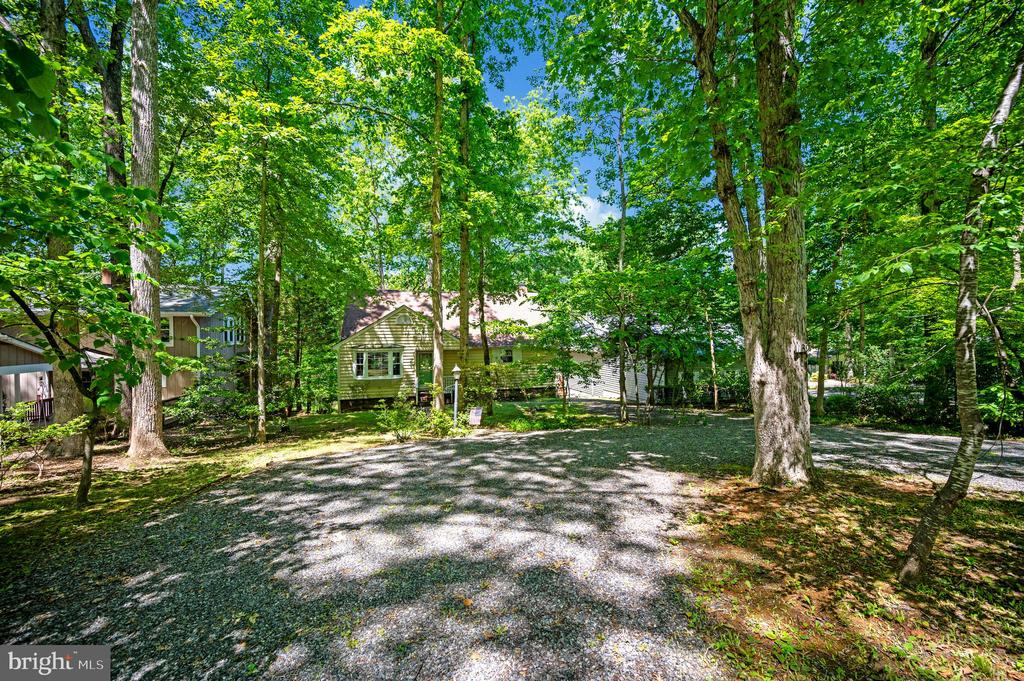 139 LARKSPUR LN, LOCUST GROVE, Virginia 22508, 4 Bedrooms Bedrooms, ,3 BathroomsBathrooms,Residential,139 LARKSPUR LN,VAOR2014164 MLS # VAOR2014164