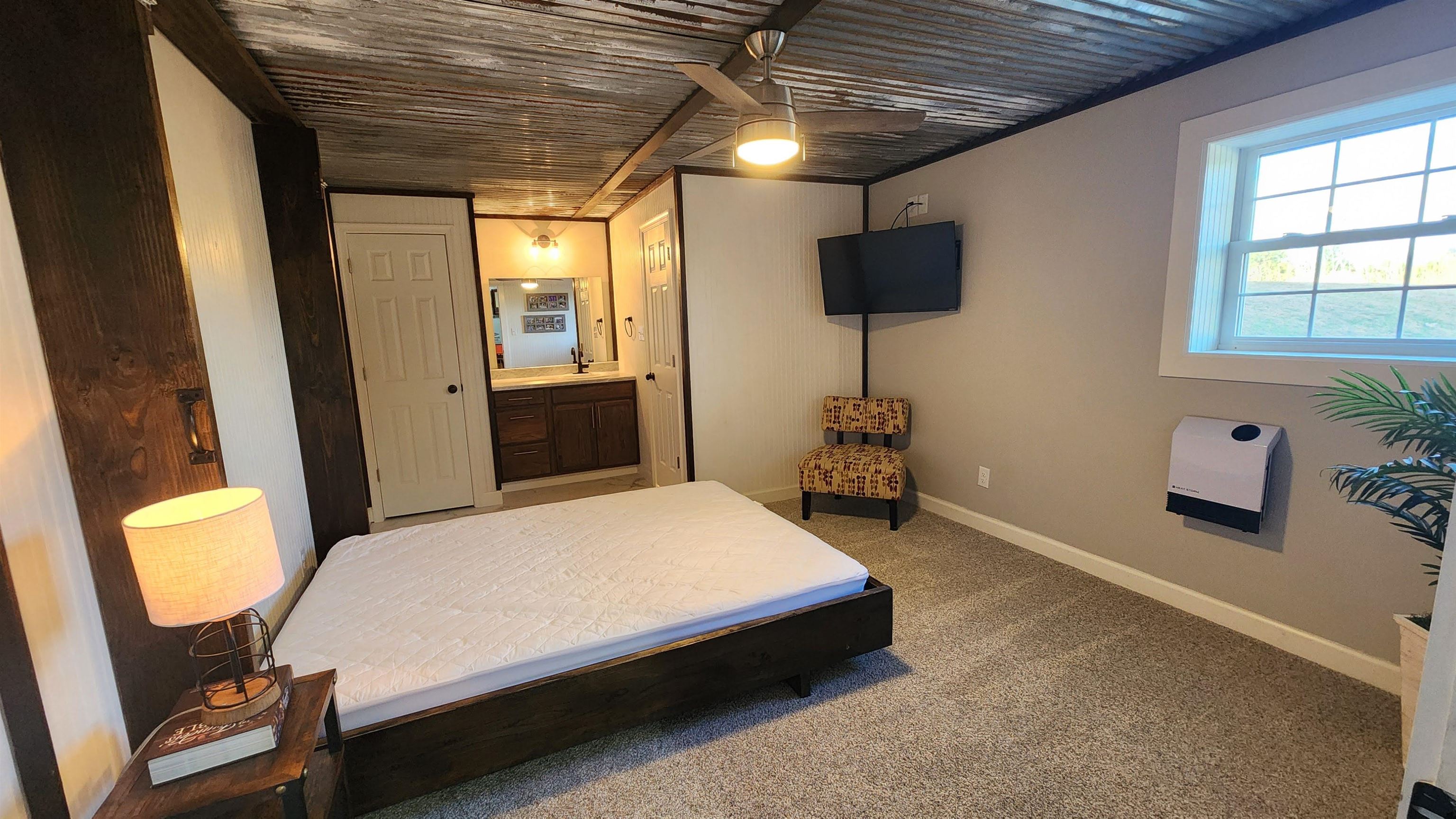 Murphy Bed built in the basement bedroom. Murphy Bed built in the basement bedroom.
