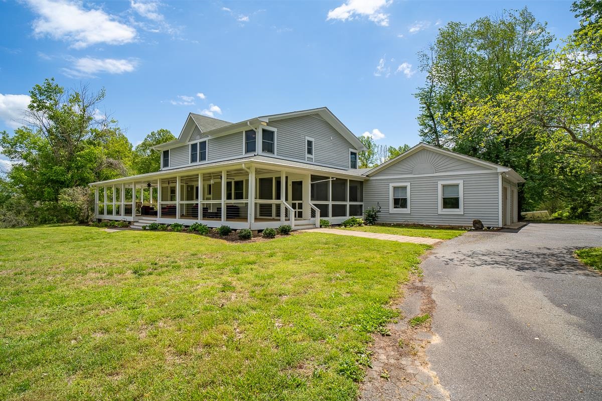 6070 FREDERICKSBURG RD, BARBOURSVILLE, Virginia 22923, 4 Bedrooms Bedrooms, ,3 BathroomsBathrooms,Residential,6070 FREDERICKSBURG RD,677191 MLS # 677191