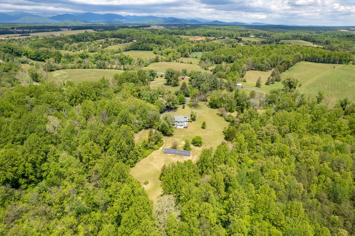 6070 FREDERICKSBURG RD, BARBOURSVILLE, Virginia 22923, 4 Bedrooms Bedrooms, ,3 BathroomsBathrooms,Residential,6070 FREDERICKSBURG RD,677191 MLS # 677191