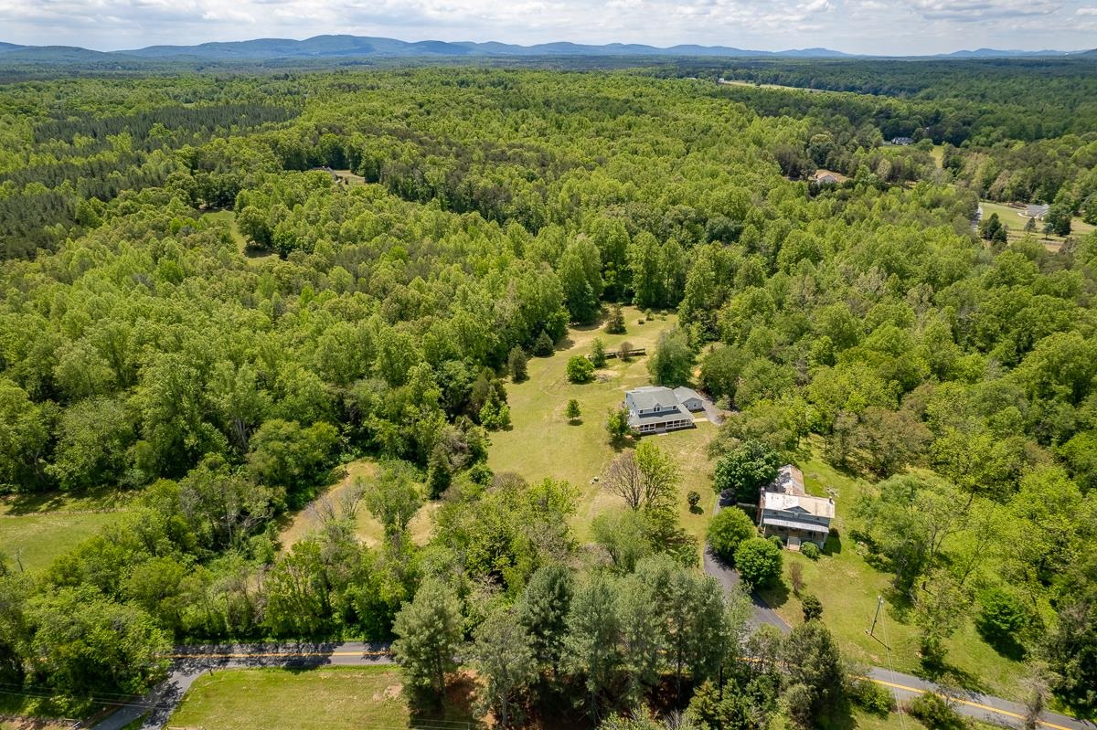 6070 FREDERICKSBURG RD, BARBOURSVILLE, Virginia 22923, 4 Bedrooms Bedrooms, ,3 BathroomsBathrooms,Residential,6070 FREDERICKSBURG RD,677191 MLS # 677191