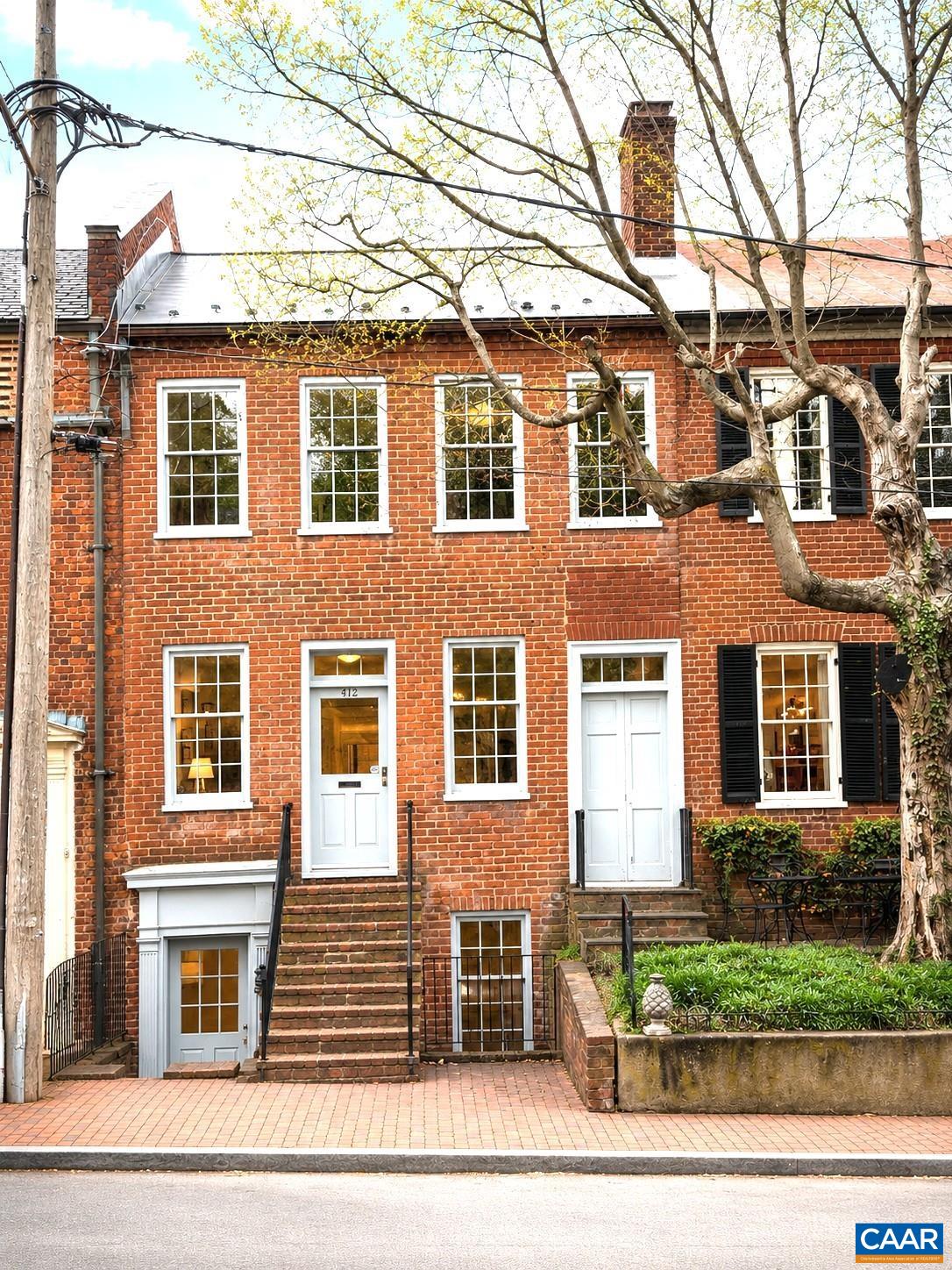 412 E JEFFERSON ST, CHARLOTTESVILLE, Virginia 22902, 2 Bedrooms Bedrooms, ,Residential,412 E JEFFERSON ST,677214 MLS # 677214
