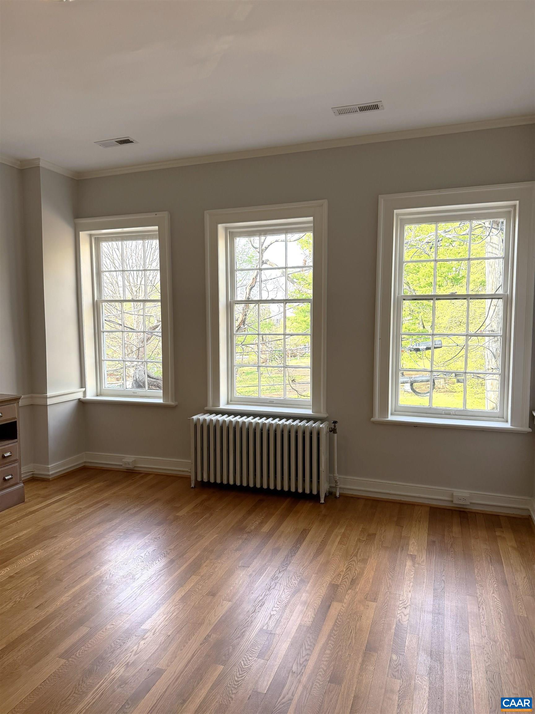 412 E JEFFERSON ST, CHARLOTTESVILLE, Virginia 22902, 2 Bedrooms Bedrooms, ,Residential,412 E JEFFERSON ST,677214 MLS # 677214