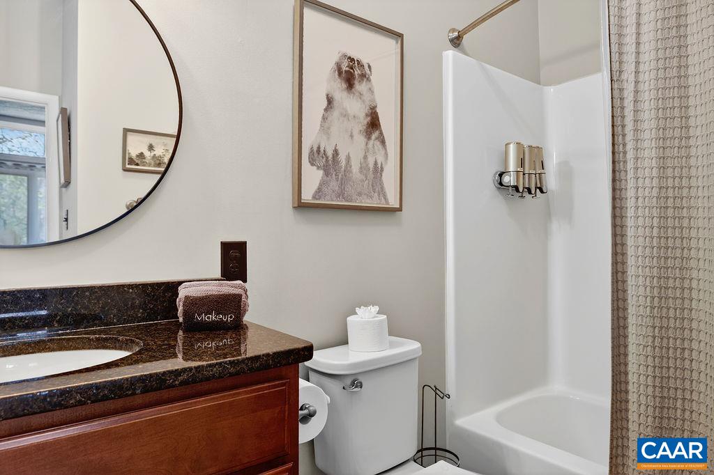 Full guest bath