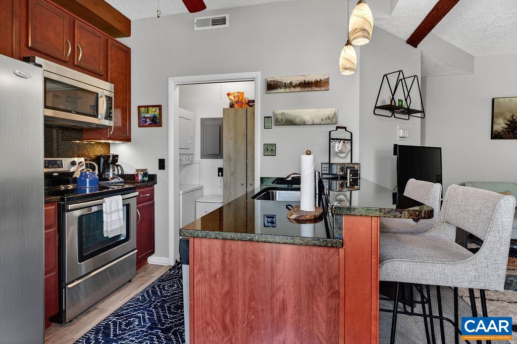 762 LAURELWOOD CONDOS, WINTERGREEN RESORT, Virginia 22967, 2 Bedrooms Bedrooms, ,2 BathroomsBathrooms,Residential,762 LAURELWOOD CONDOS,677216 MLS # 677216