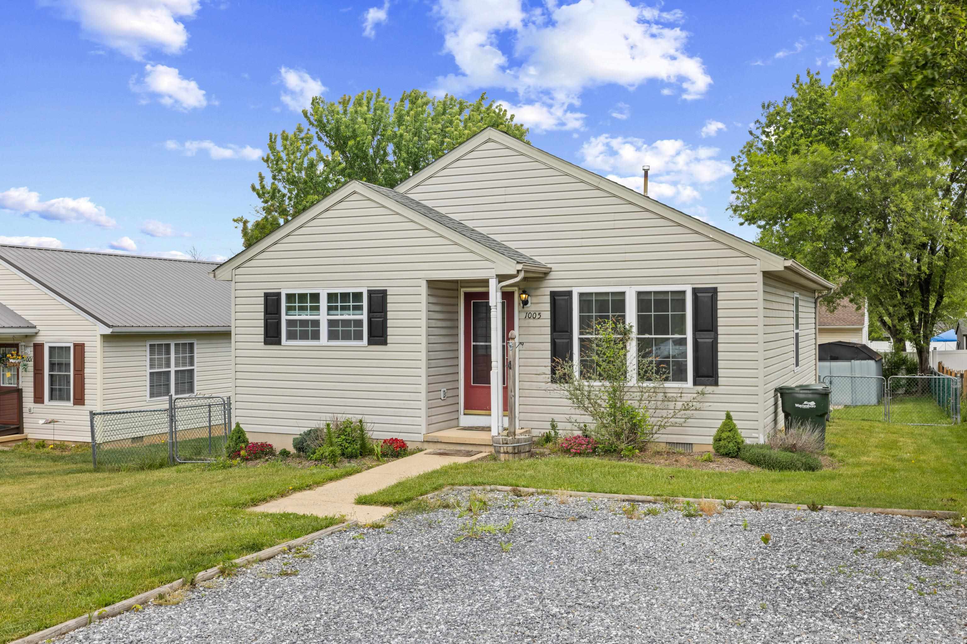 1005 D ST, WAYNESBORO, Virginia 22980, 3 Bedrooms Bedrooms, ,1 BathroomBathrooms,Residential,1005 D ST,677219 MLS # 677219