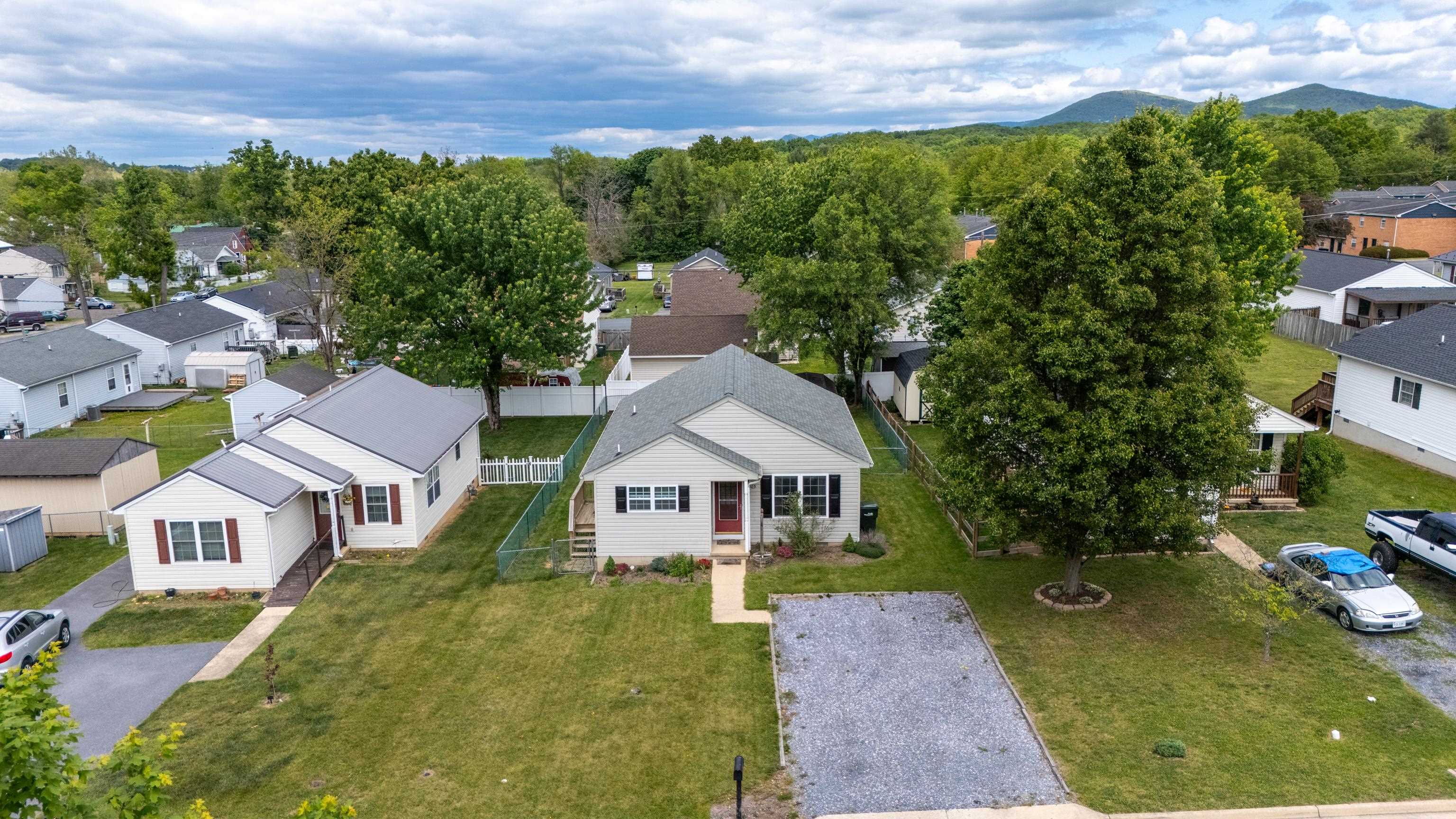 1005 D ST, WAYNESBORO, Virginia 22980, 3 Bedrooms Bedrooms, ,1 BathroomBathrooms,Residential,1005 D ST,677219 MLS # 677219
