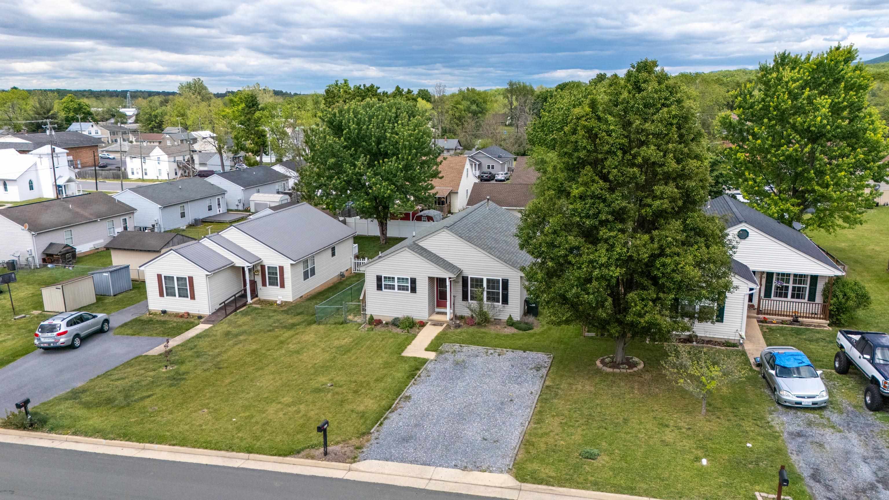 1005 D ST, WAYNESBORO, Virginia 22980, 3 Bedrooms Bedrooms, ,1 BathroomBathrooms,Residential,1005 D ST,677219 MLS # 677219