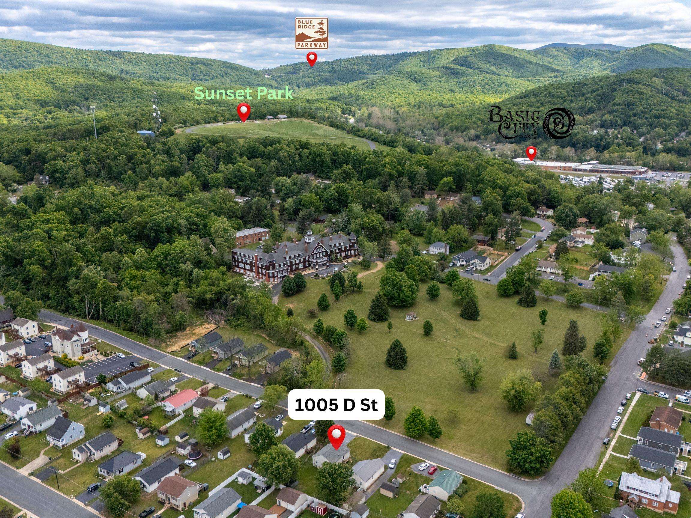 1005 D ST, WAYNESBORO, Virginia 22980, 3 Bedrooms Bedrooms, ,1 BathroomBathrooms,Residential,1005 D ST,677219 MLS # 677219