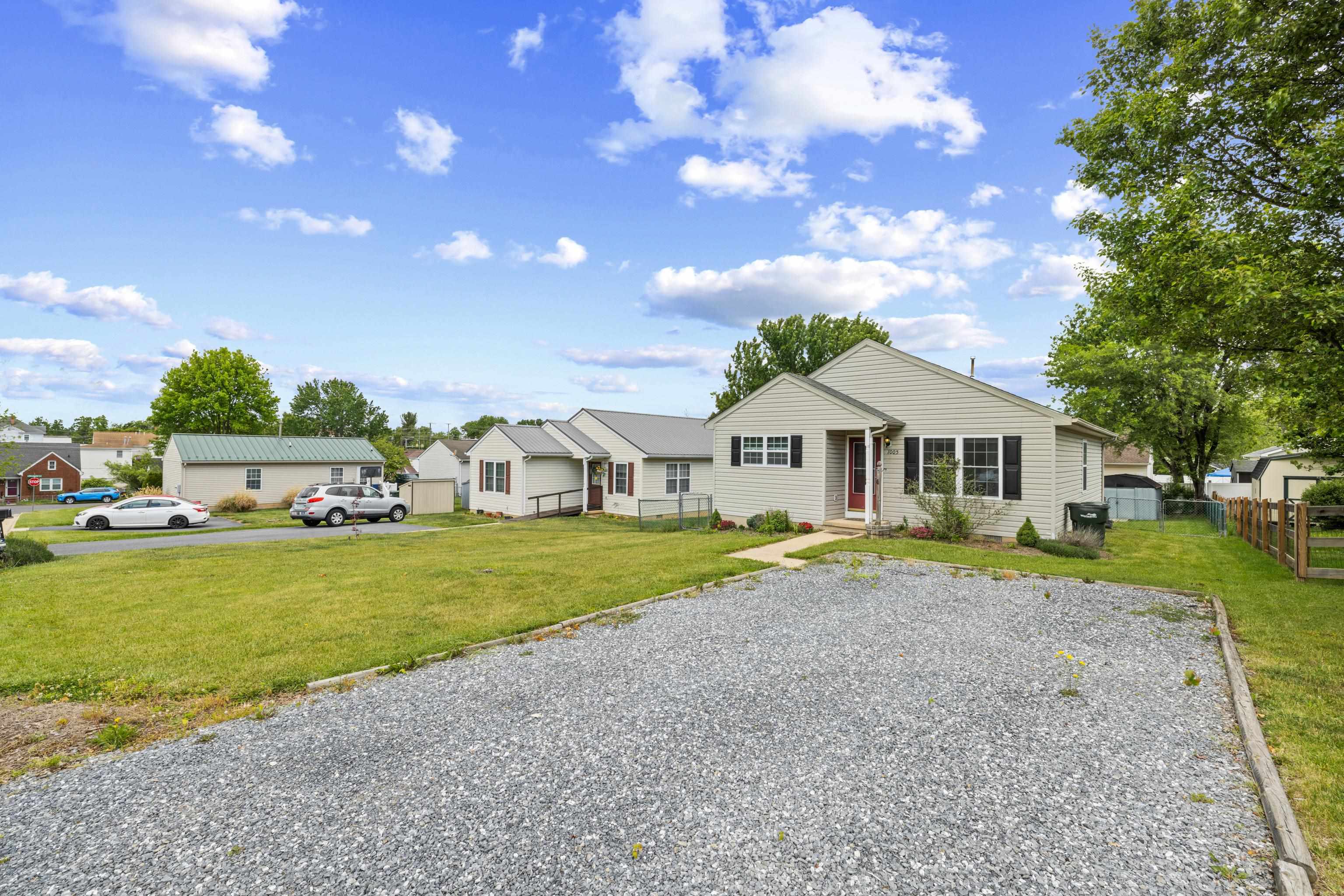 1005 D ST, WAYNESBORO, Virginia 22980, 3 Bedrooms Bedrooms, ,1 BathroomBathrooms,Residential,1005 D ST,677219 MLS # 677219
