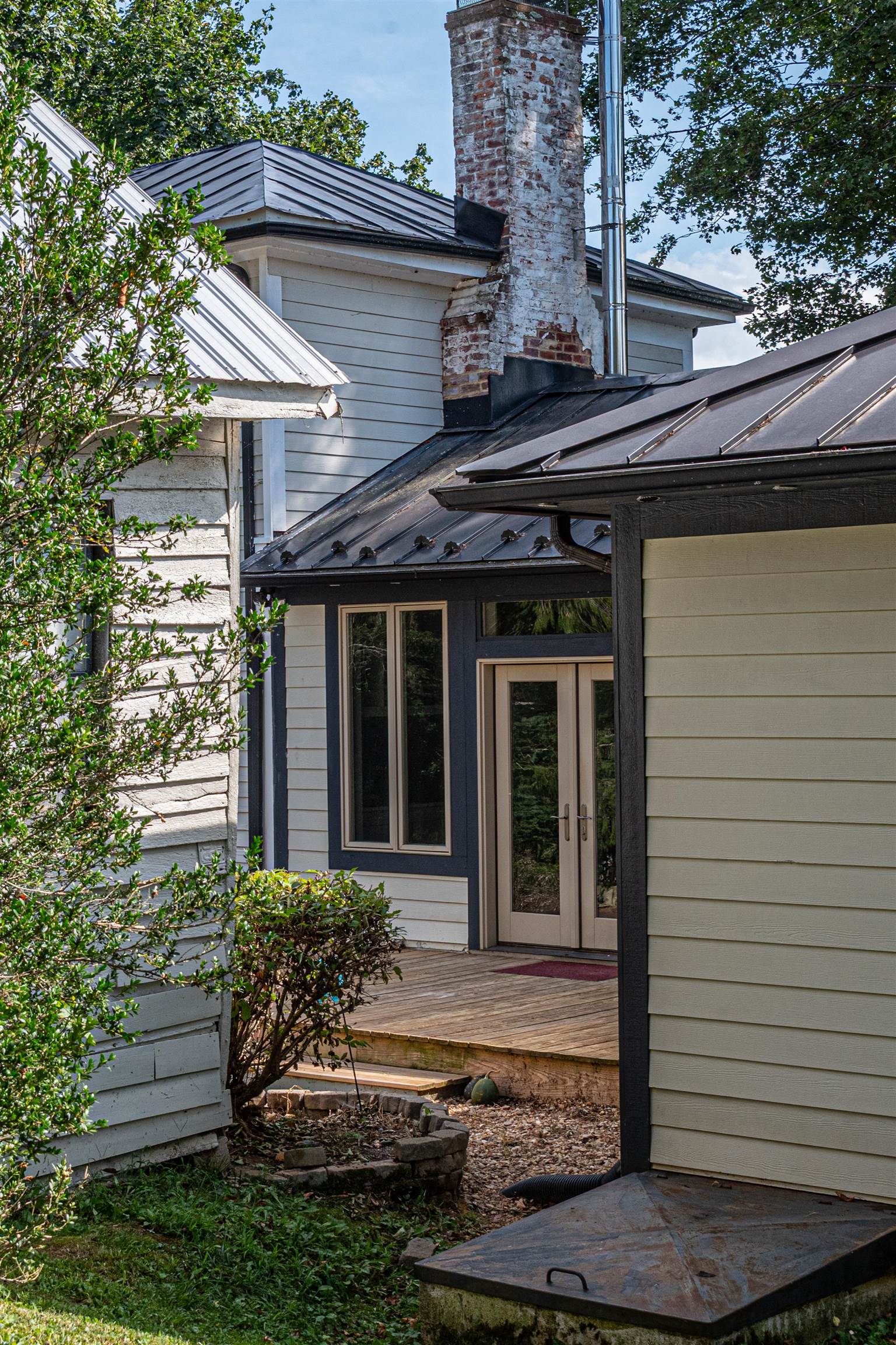 19 MT HERMON RD, MIDDLEBROOK, Virginia 24459, 4 Bedrooms Bedrooms, ,2 BathroomsBathrooms,Residential,Memories Farm House,19 MT HERMON RD,677220 MLS # 677220
