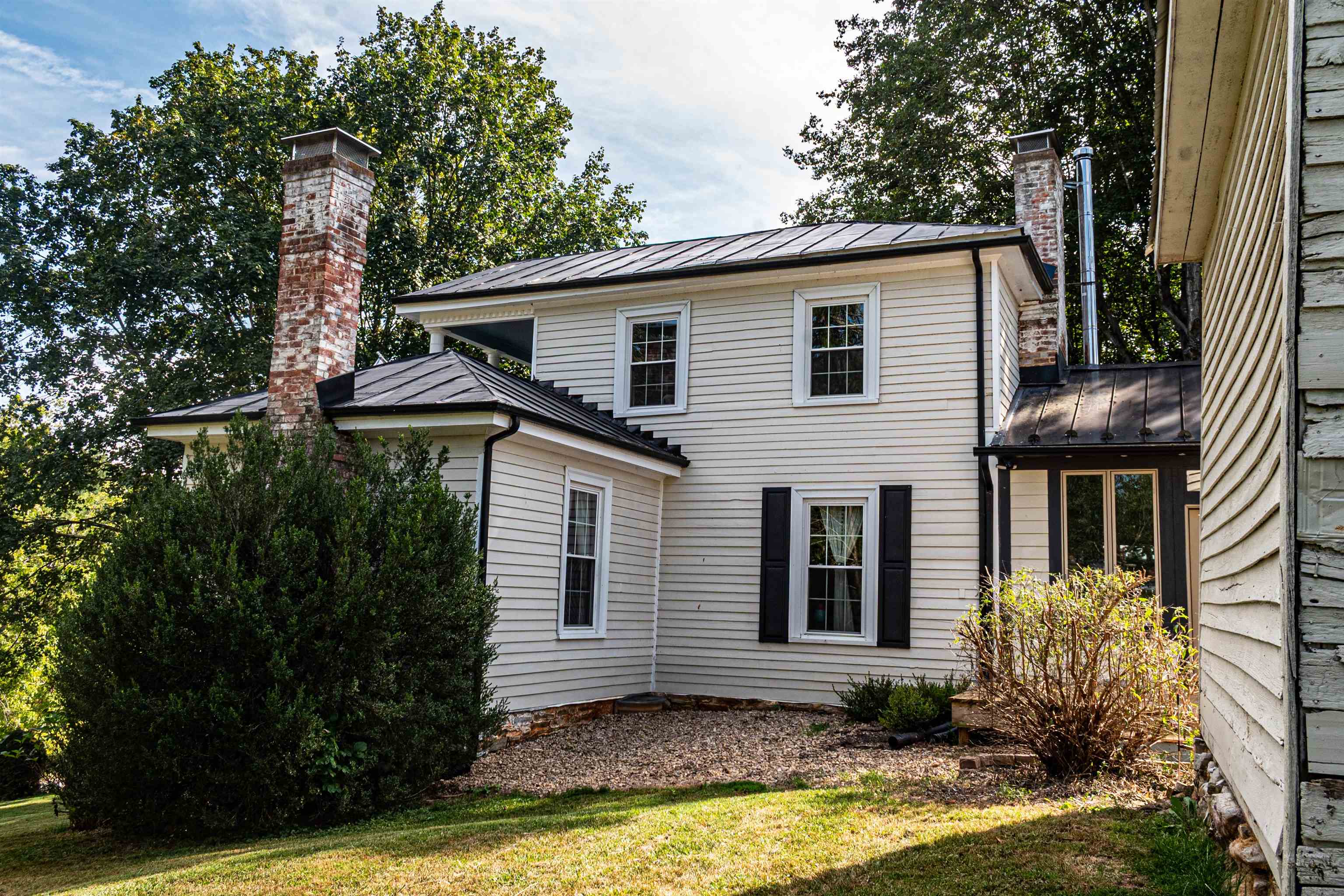 19 MT HERMON RD, MIDDLEBROOK, Virginia 24459, 4 Bedrooms Bedrooms, ,2 BathroomsBathrooms,Residential,Memories Farm House,19 MT HERMON RD,677220 MLS # 677220