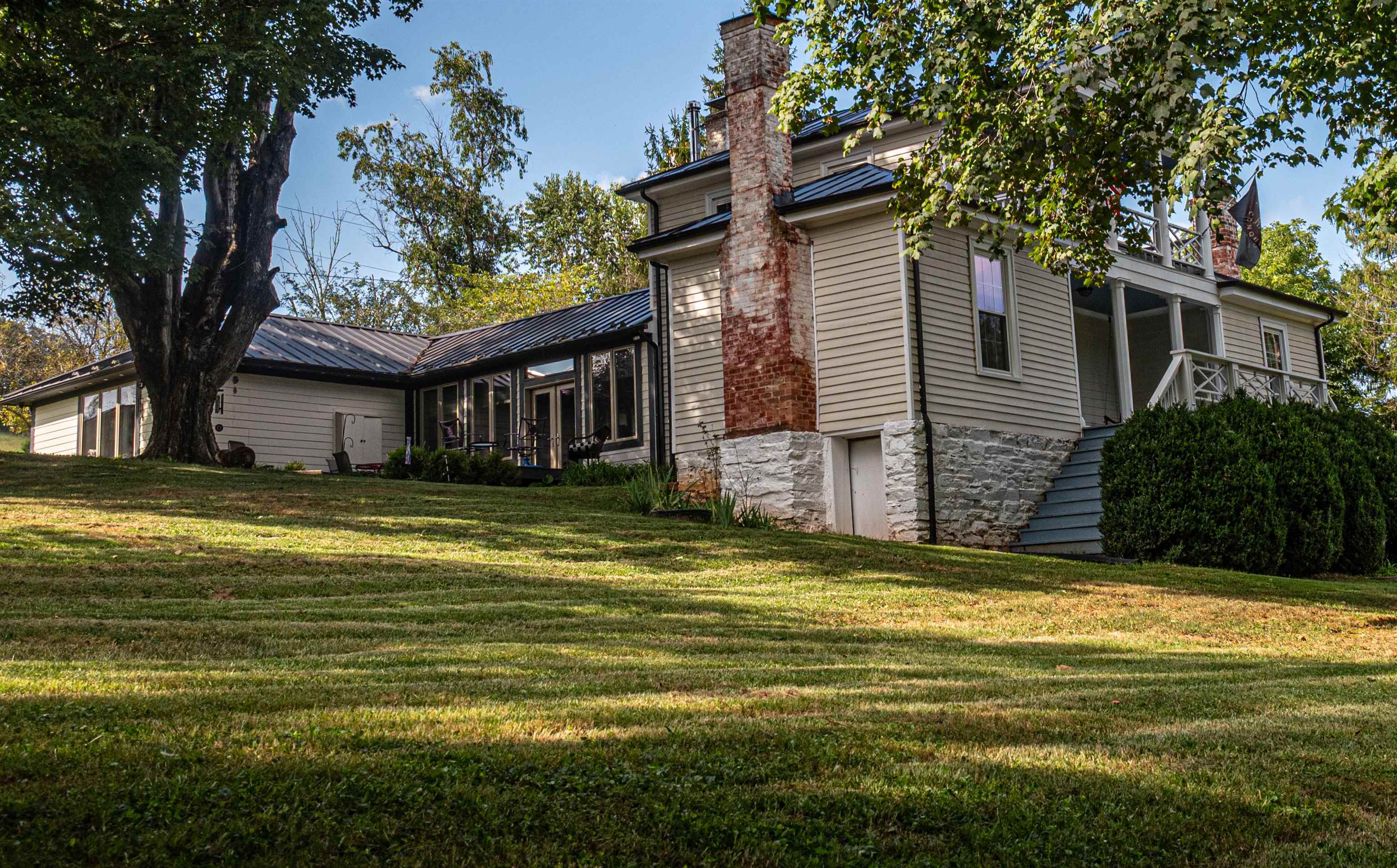 19 MT HERMON RD, MIDDLEBROOK, Virginia 24459, 4 Bedrooms Bedrooms, ,2 BathroomsBathrooms,Residential,Memories Farm House,19 MT HERMON RD,677220 MLS # 677220