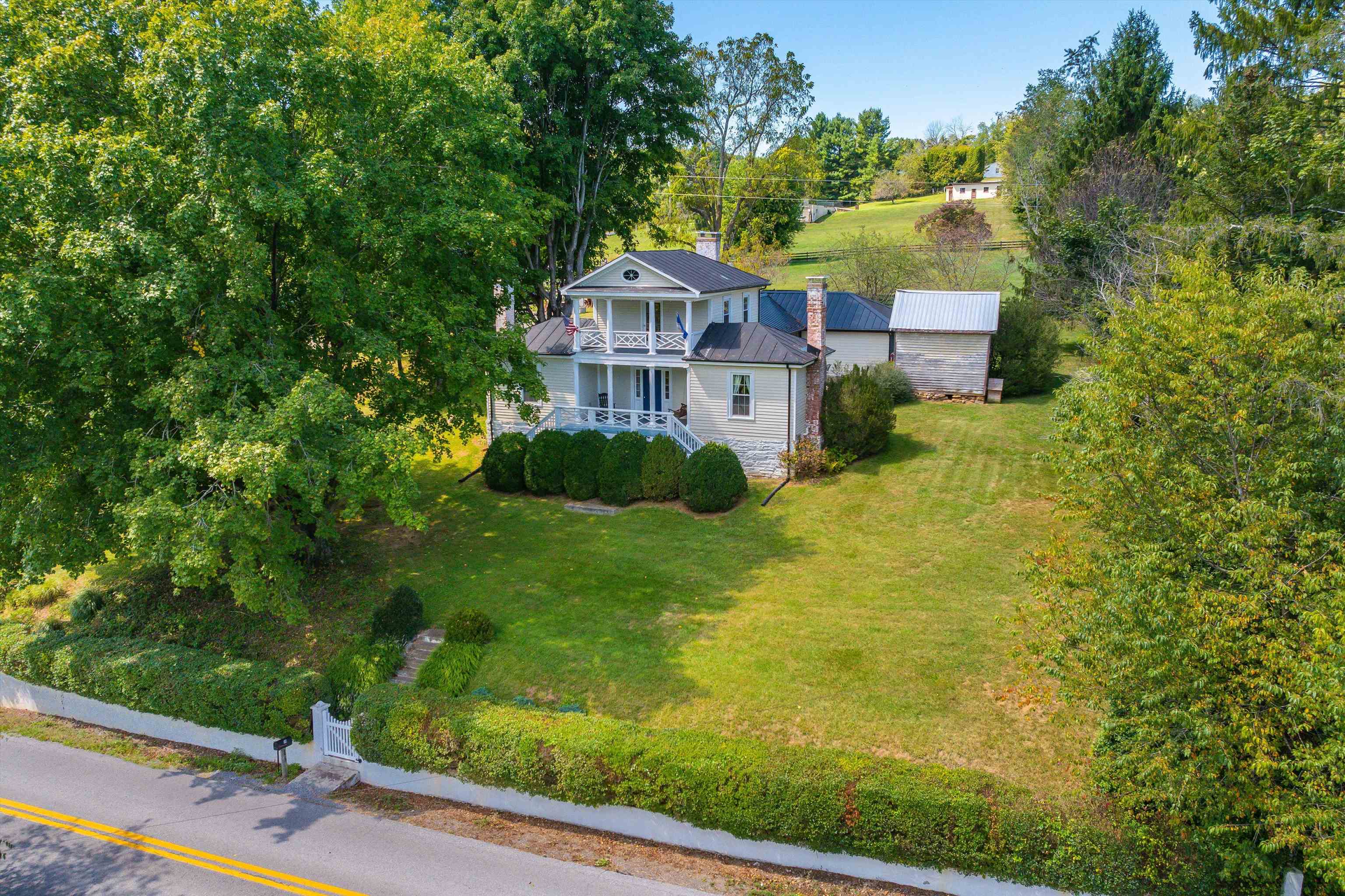 19 MT HERMON RD, MIDDLEBROOK, Virginia 24459, 4 Bedrooms Bedrooms, ,2 BathroomsBathrooms,Residential,Memories Farm House,19 MT HERMON RD,677220 MLS # 677220