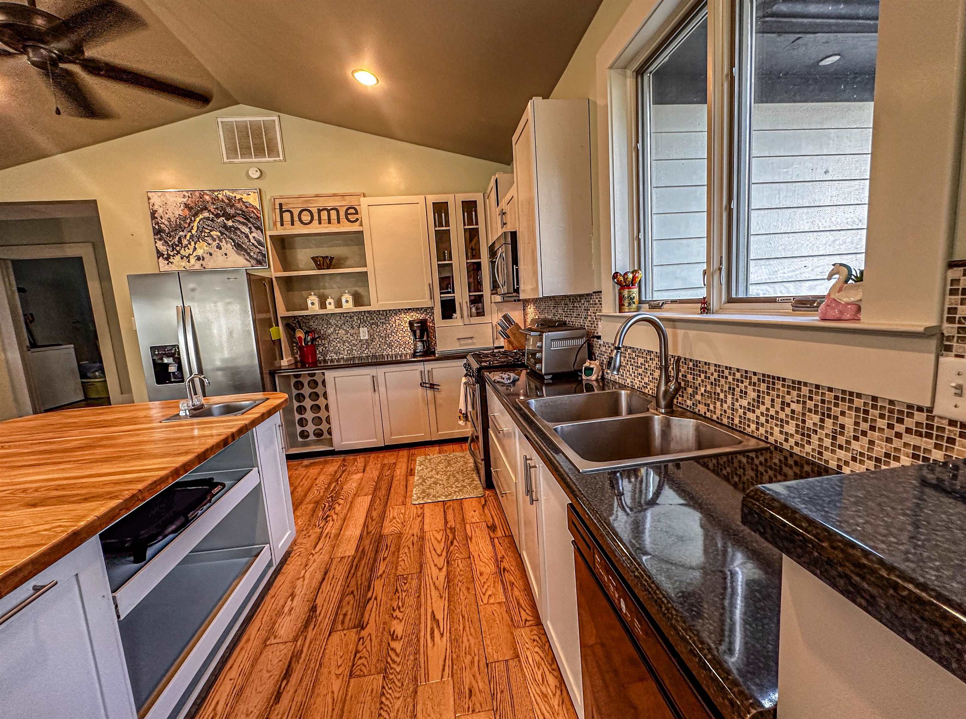 19 MT HERMON RD, MIDDLEBROOK, Virginia 24459, 4 Bedrooms Bedrooms, ,2 BathroomsBathrooms,Residential,Memories Farm House,19 MT HERMON RD,677220 MLS # 677220