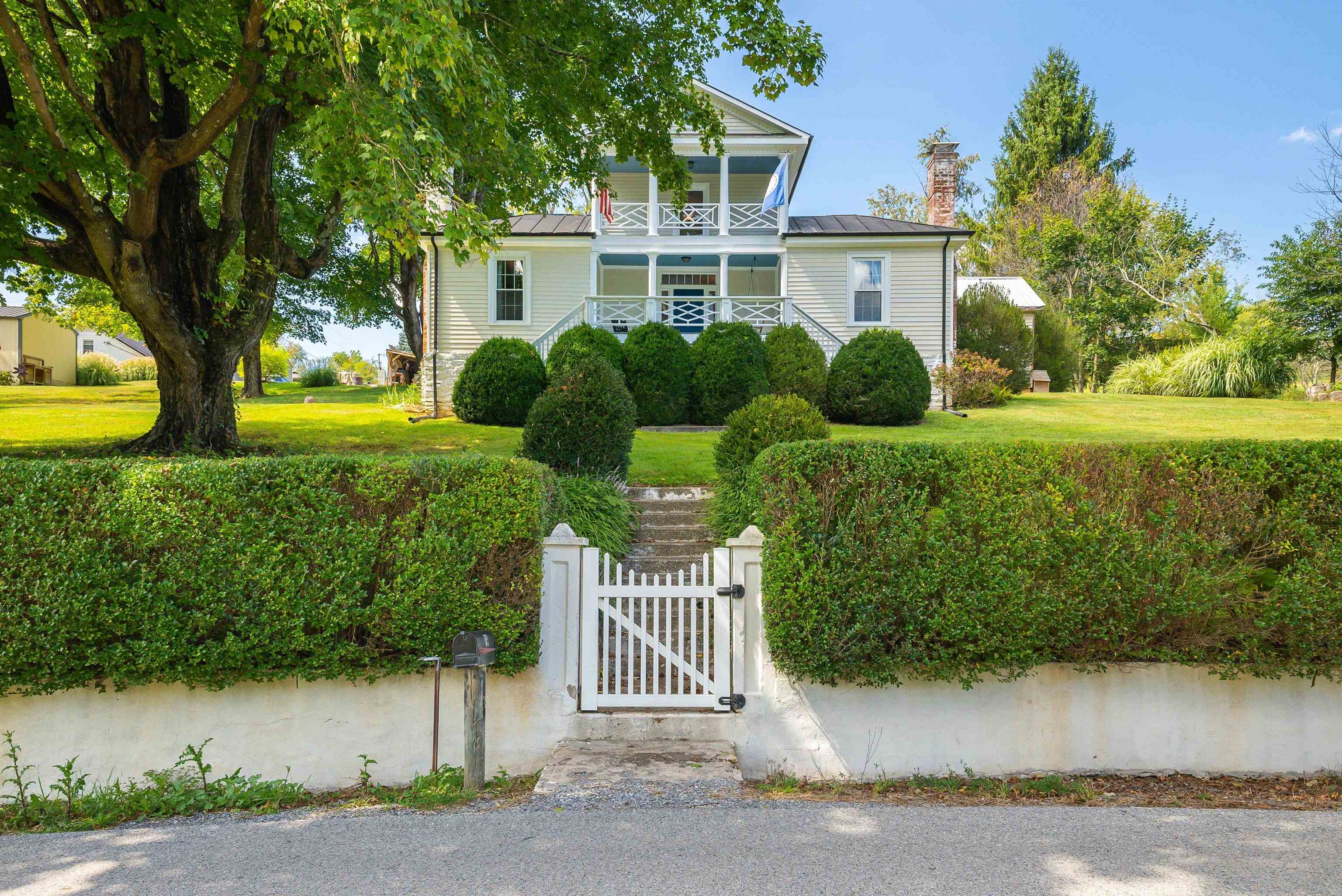 19 MT HERMON RD, MIDDLEBROOK, Virginia 24459, 4 Bedrooms Bedrooms, ,2 BathroomsBathrooms,Residential,Memories Farm House,19 MT HERMON RD,677220 MLS # 677220