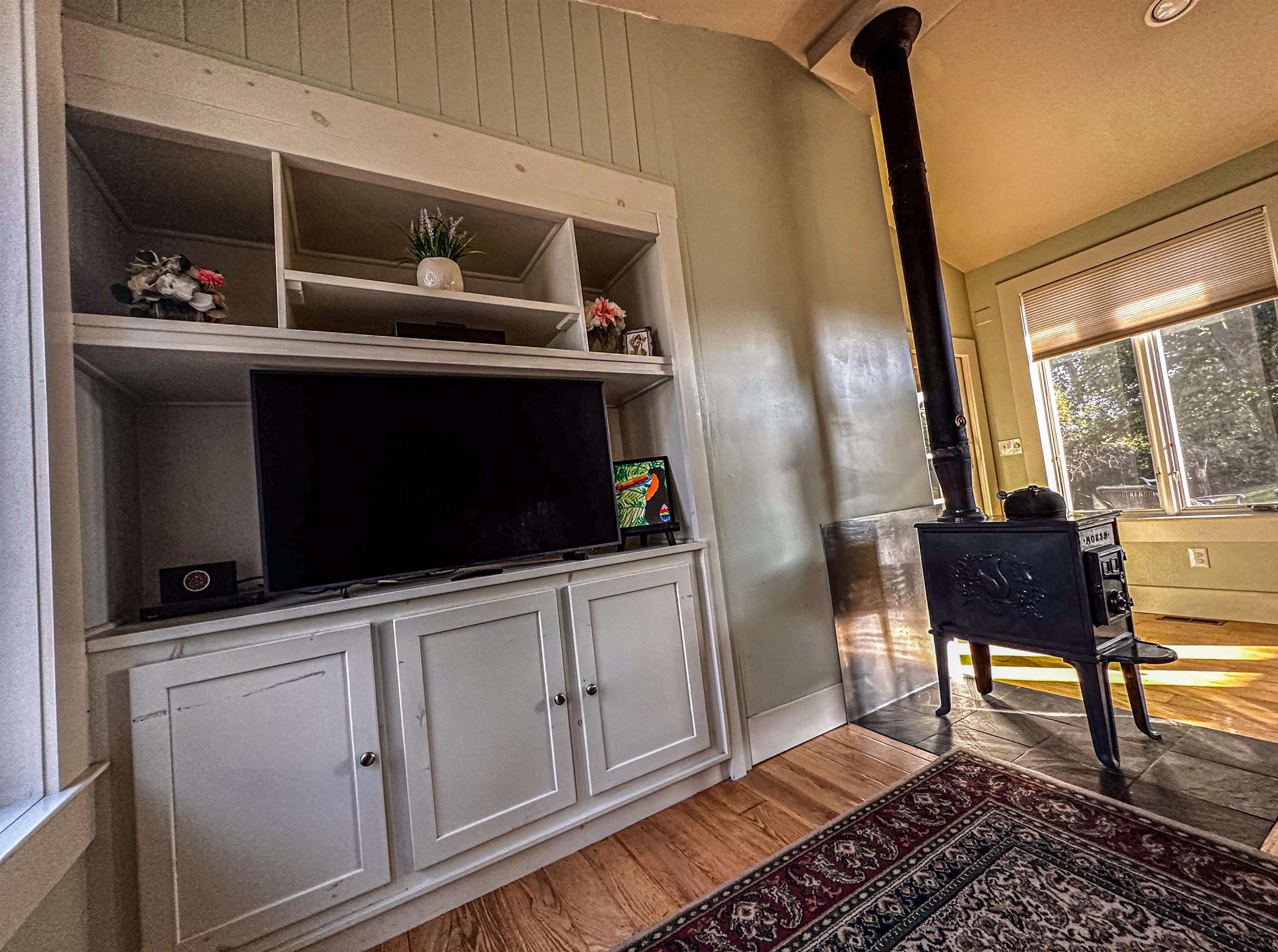 19 MT HERMON RD, MIDDLEBROOK, Virginia 24459, 4 Bedrooms Bedrooms, ,2 BathroomsBathrooms,Residential,Memories Farm House,19 MT HERMON RD,677220 MLS # 677220