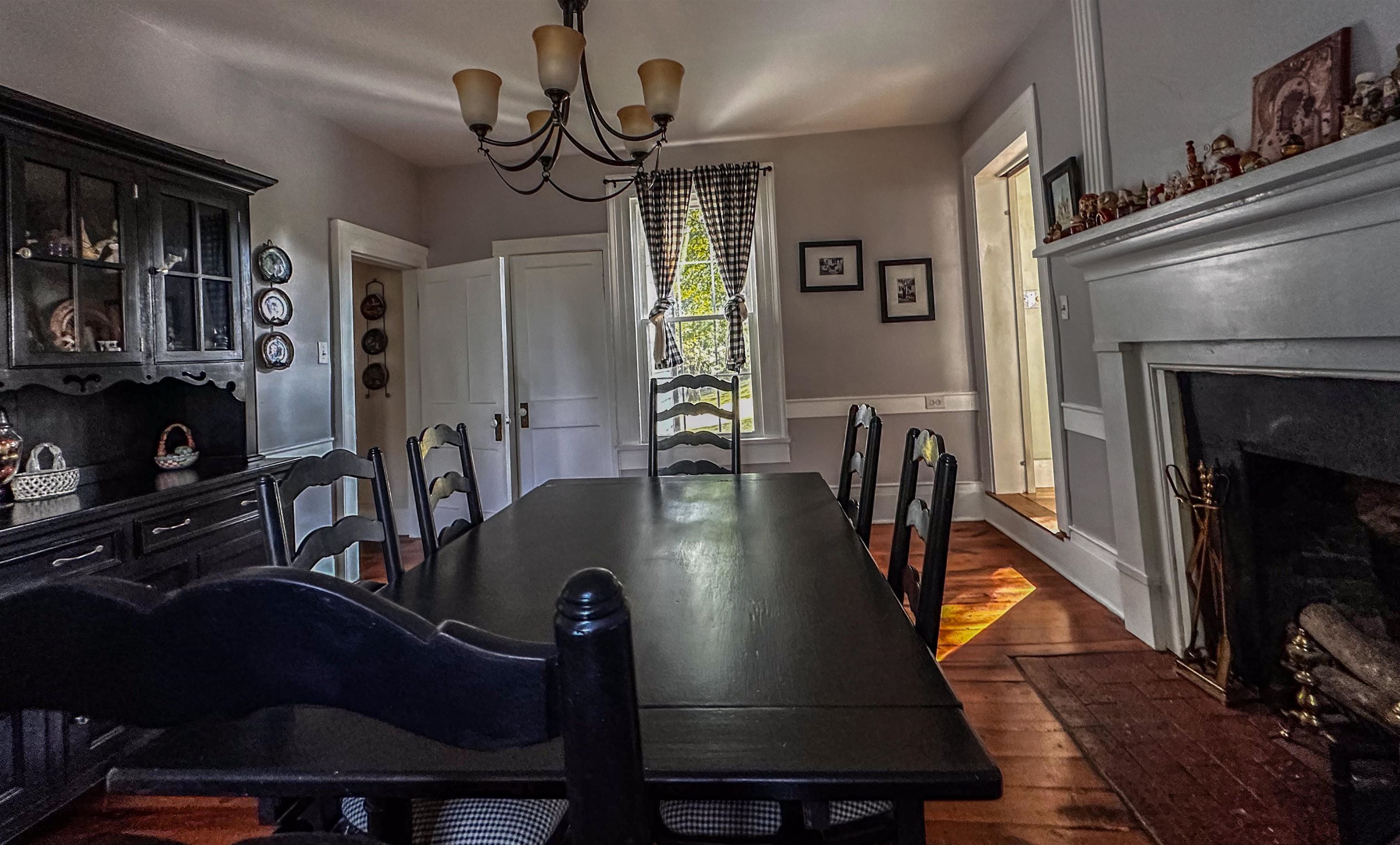 19 MT HERMON RD, MIDDLEBROOK, Virginia 24459, 4 Bedrooms Bedrooms, ,2 BathroomsBathrooms,Residential,Memories Farm House,19 MT HERMON RD,677220 MLS # 677220