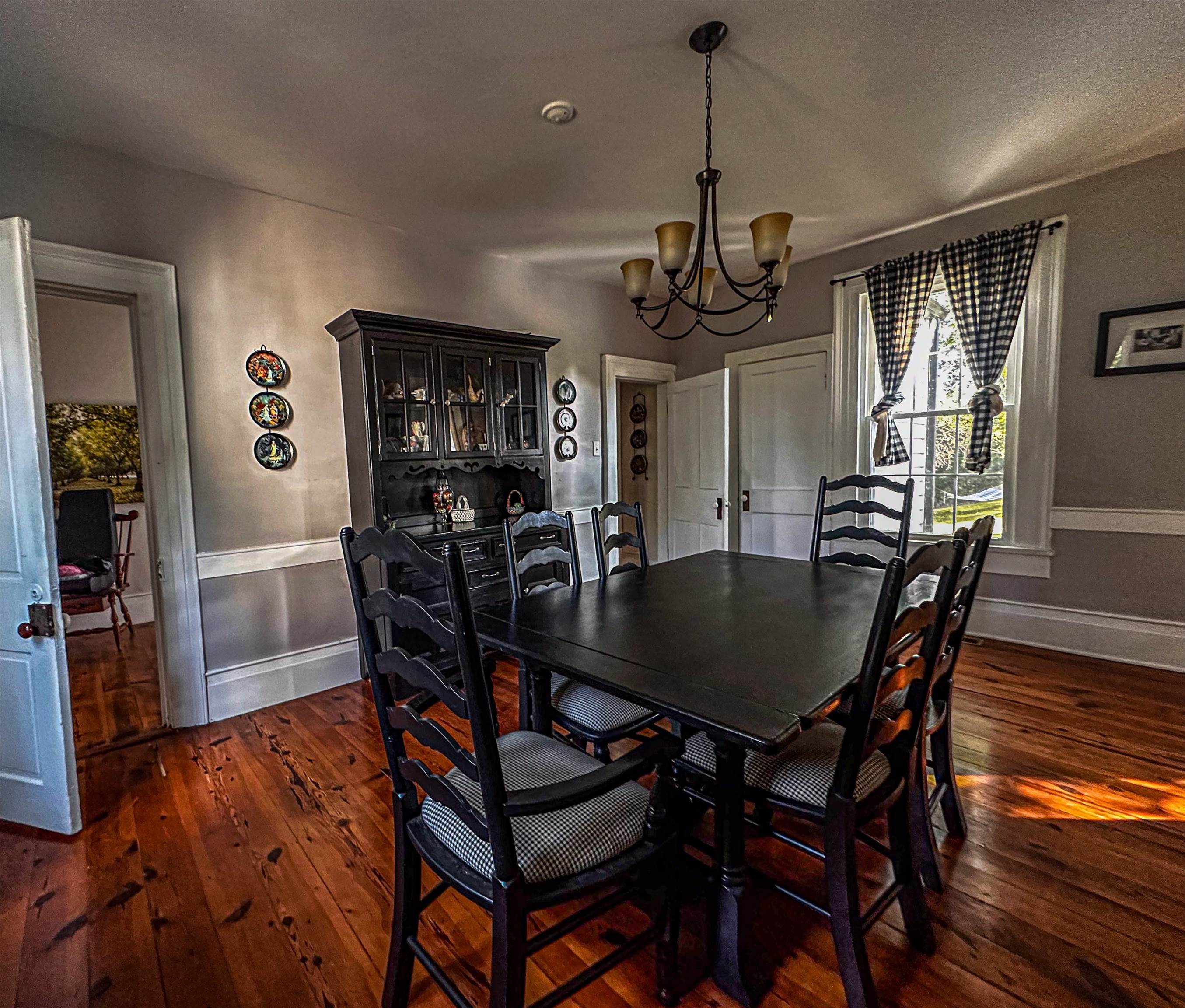 19 MT HERMON RD, MIDDLEBROOK, Virginia 24459, 4 Bedrooms Bedrooms, ,2 BathroomsBathrooms,Residential,Memories Farm House,19 MT HERMON RD,677220 MLS # 677220