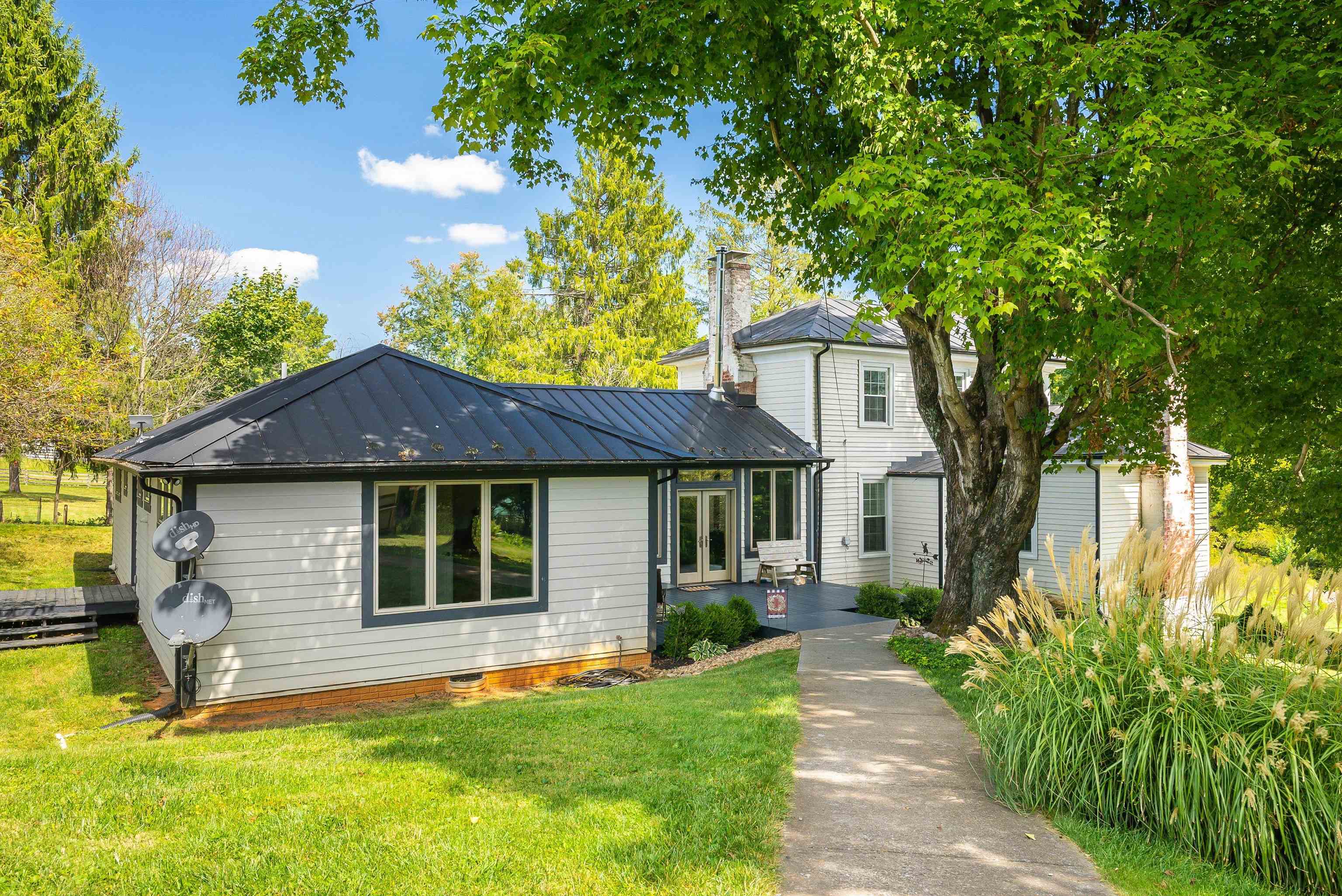 19 MT HERMON RD, MIDDLEBROOK, Virginia 24459, 4 Bedrooms Bedrooms, ,2 BathroomsBathrooms,Residential,Memories Farm House,19 MT HERMON RD,677220 MLS # 677220